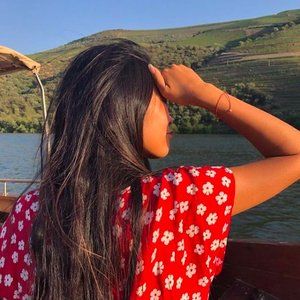 Meet your Posher, Emily